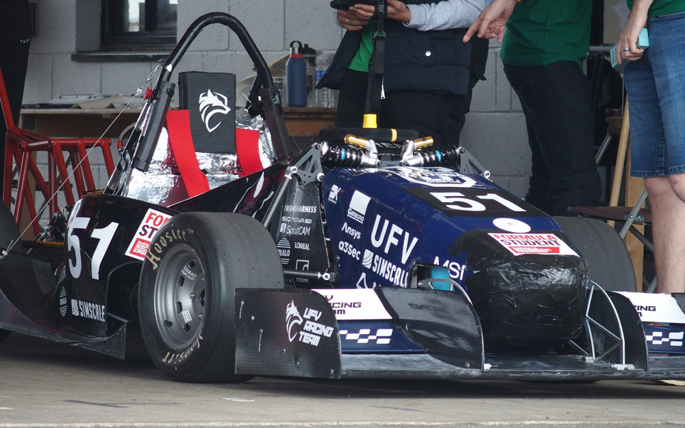 ufv racing team coche 2022